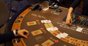 How to Play Baccarat for Money at the Casino